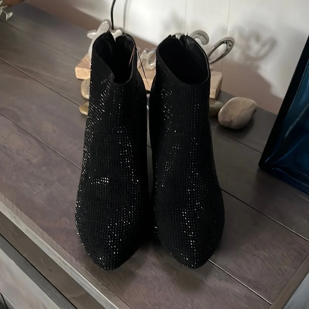 Boots - Picture 3 of 3